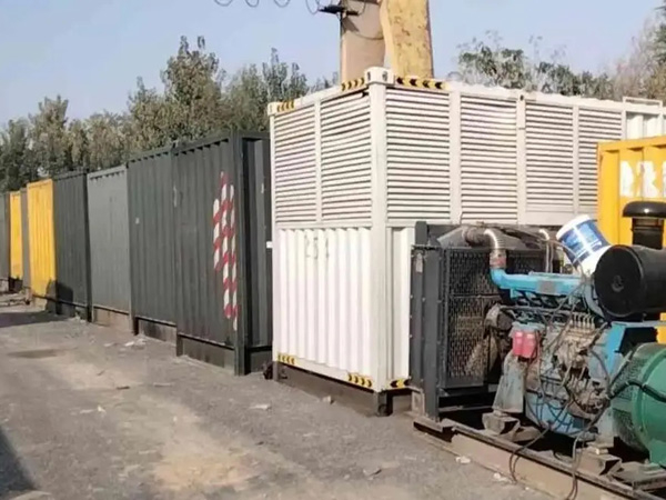 上蔡200KW柴油发电机机组每小时油耗是多少?